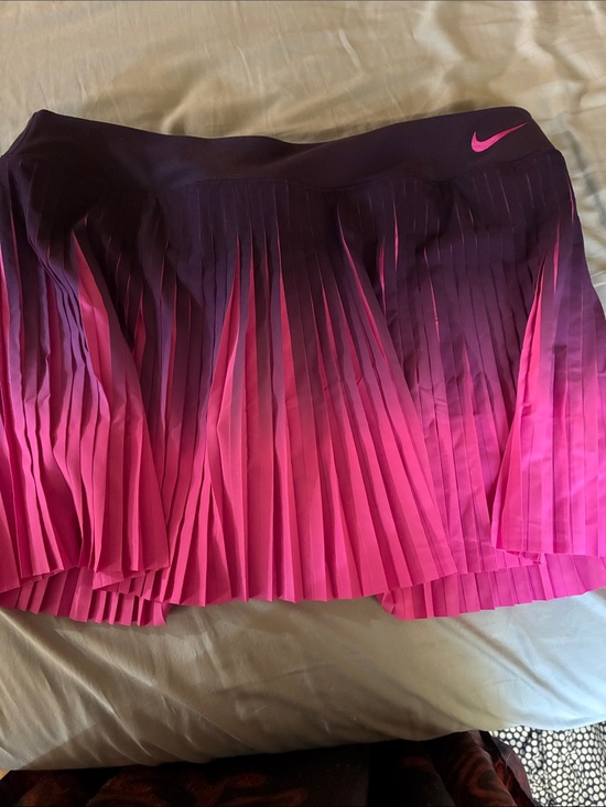 Nike Pants - Nike Women's Pink to Purple Ombre Pleated Tennis Skort